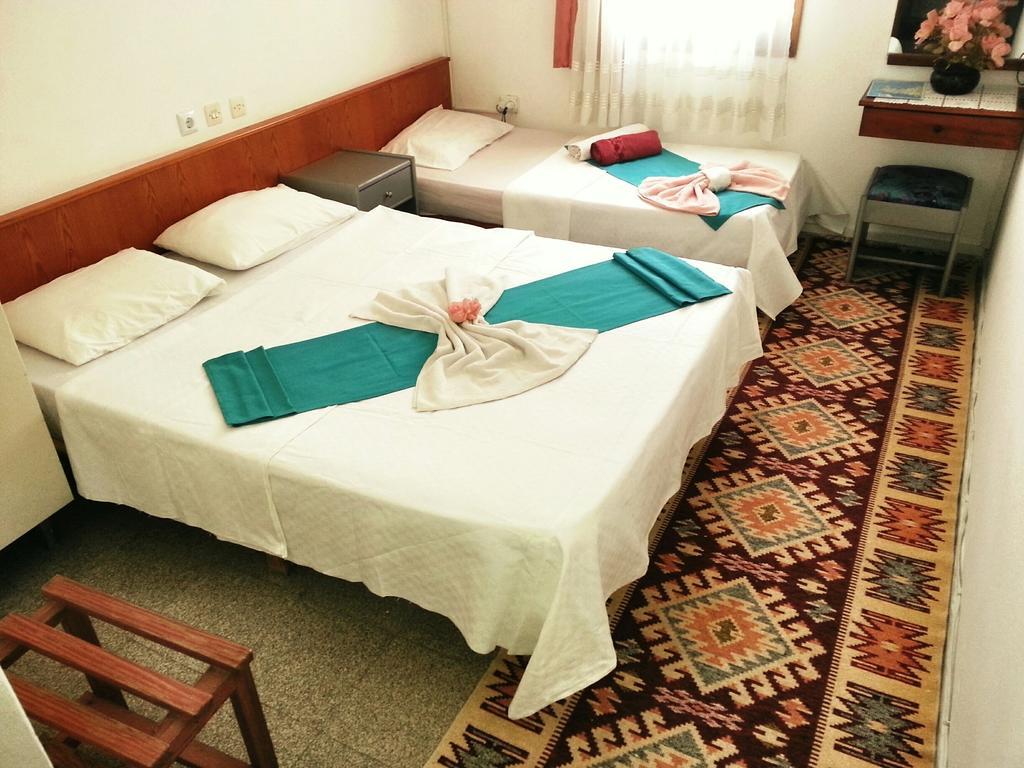 Parmis Rooms Çeşme Zimmer foto